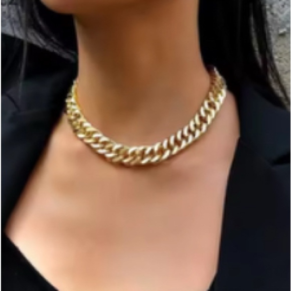 Gold Chunky Cuban Link Necklace - Women's Fashion Statement